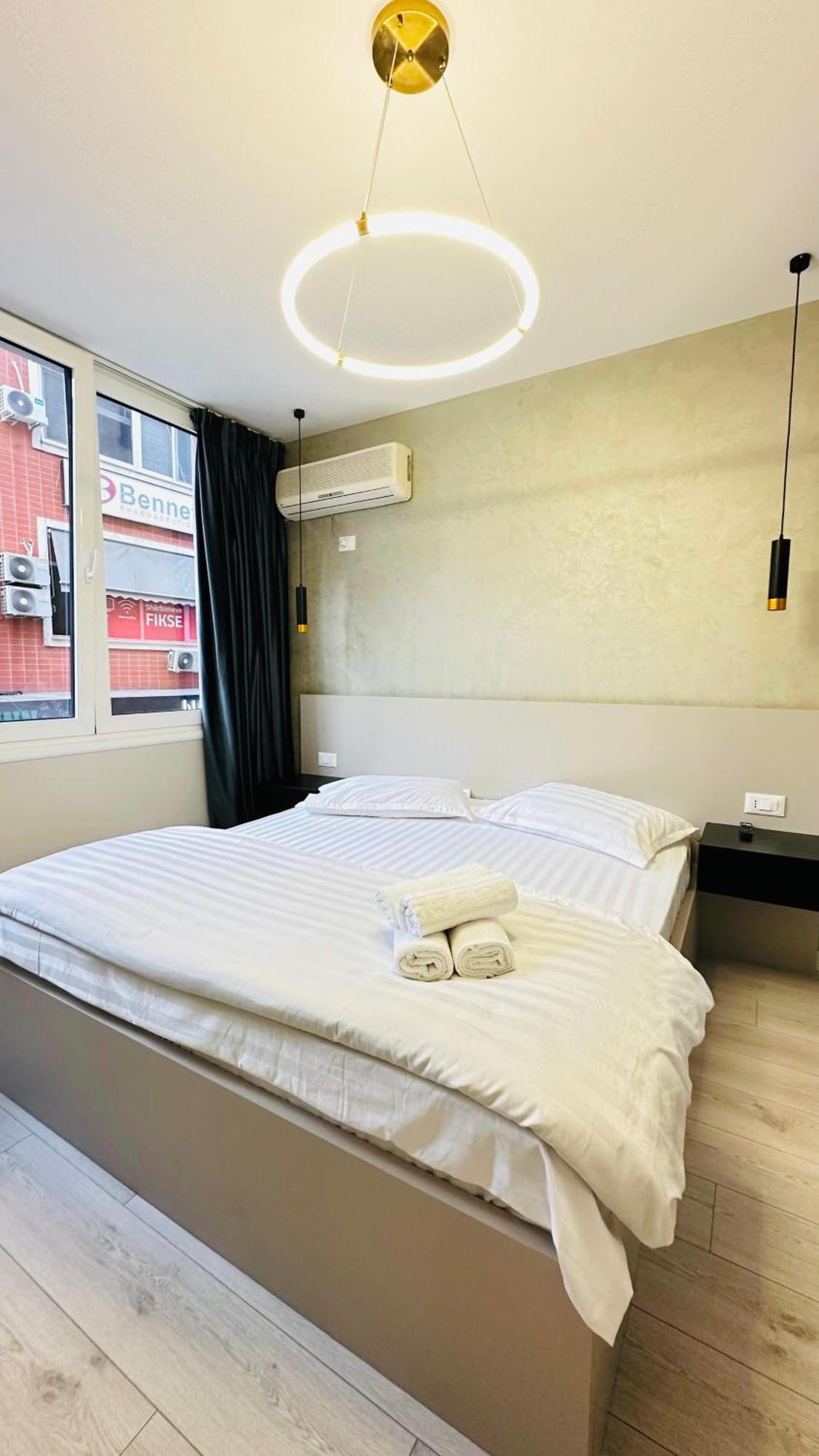 Luxurious Central Stay - Self Check-In 티라나 외부 사진