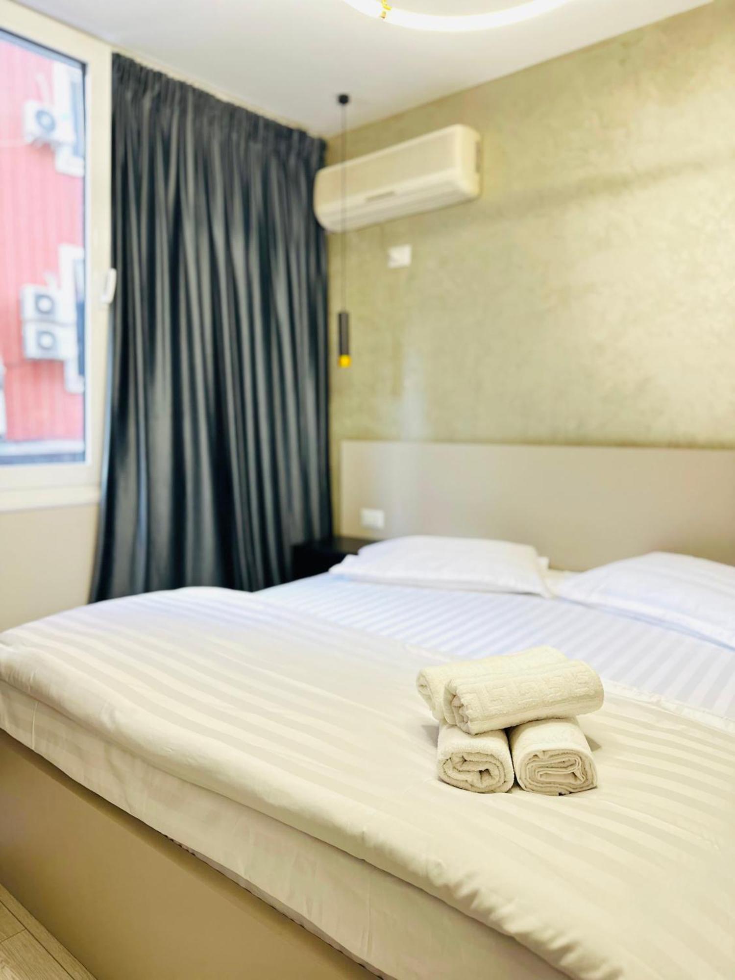 Luxurious Central Stay - Self Check-In 티라나 외부 사진